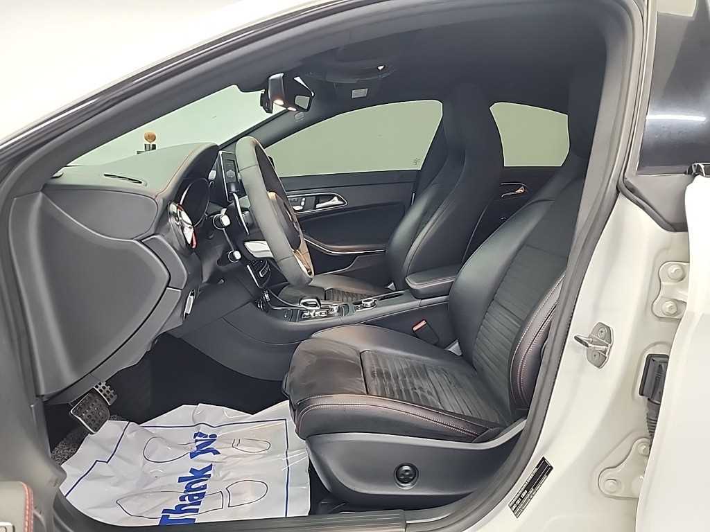 Mercedes Benz CLA Class - Vista 11