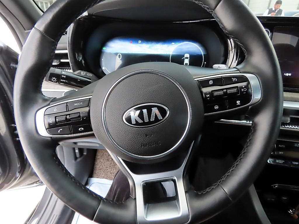 KIA K5 - Vista 8