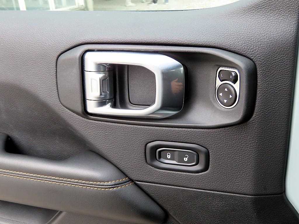 Jeep Wrangler - Vista 11