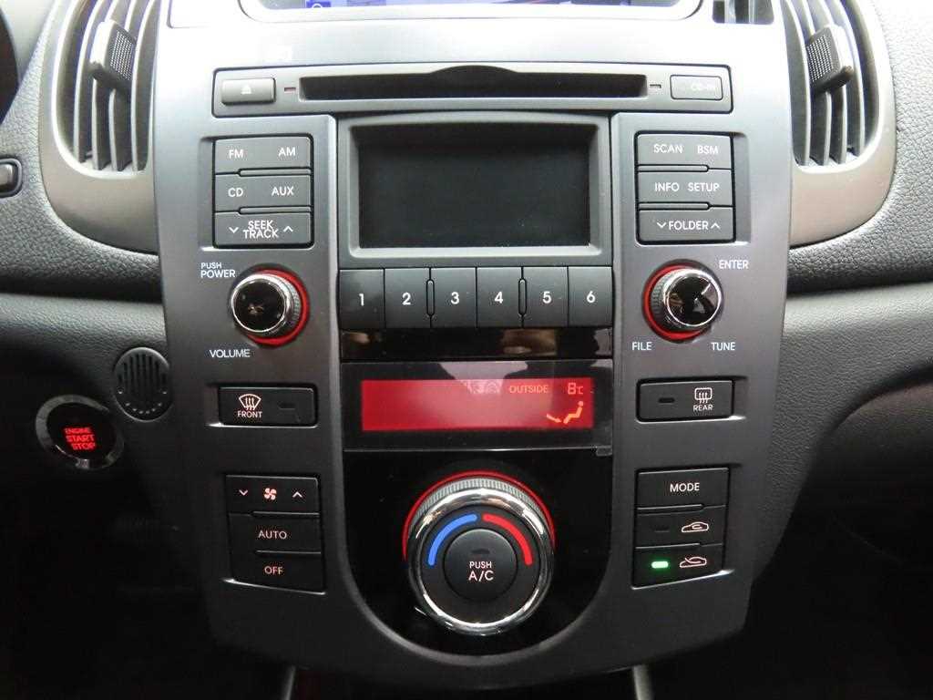 KIA Forte - Vista 11