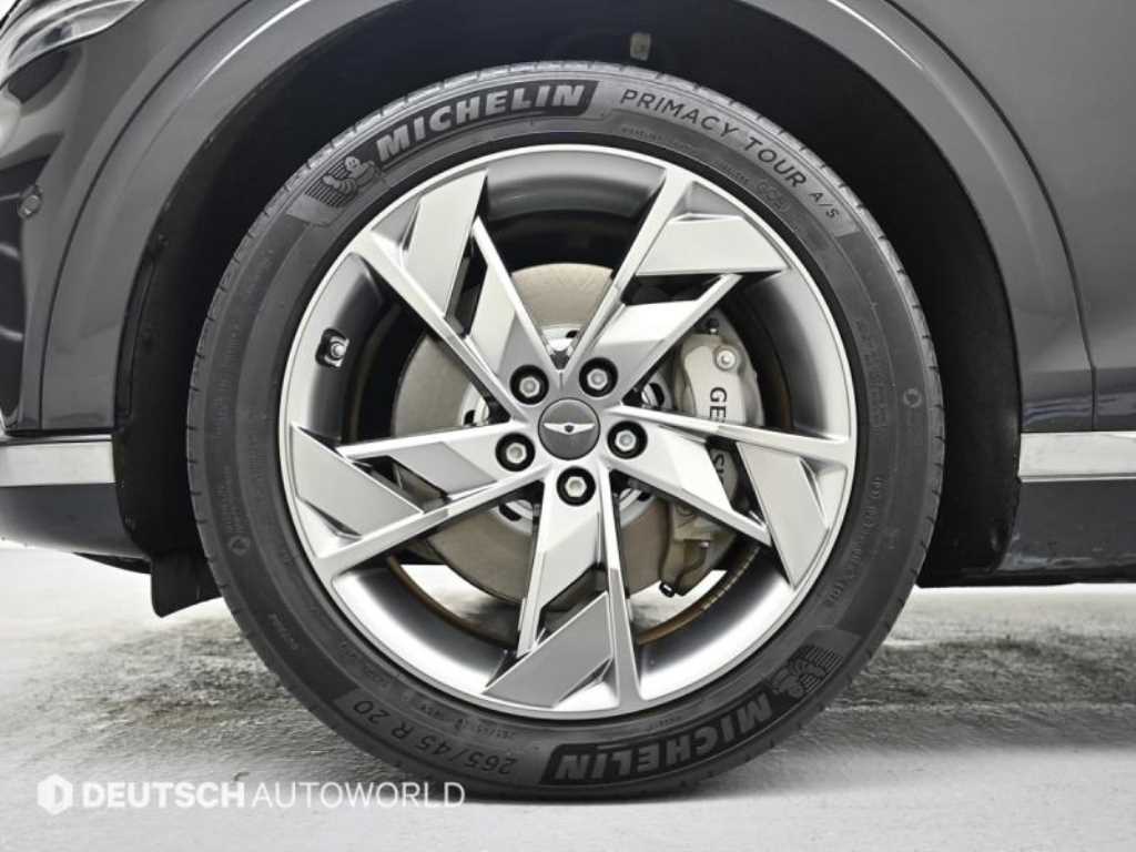 Genesis GV70 - Vista 5