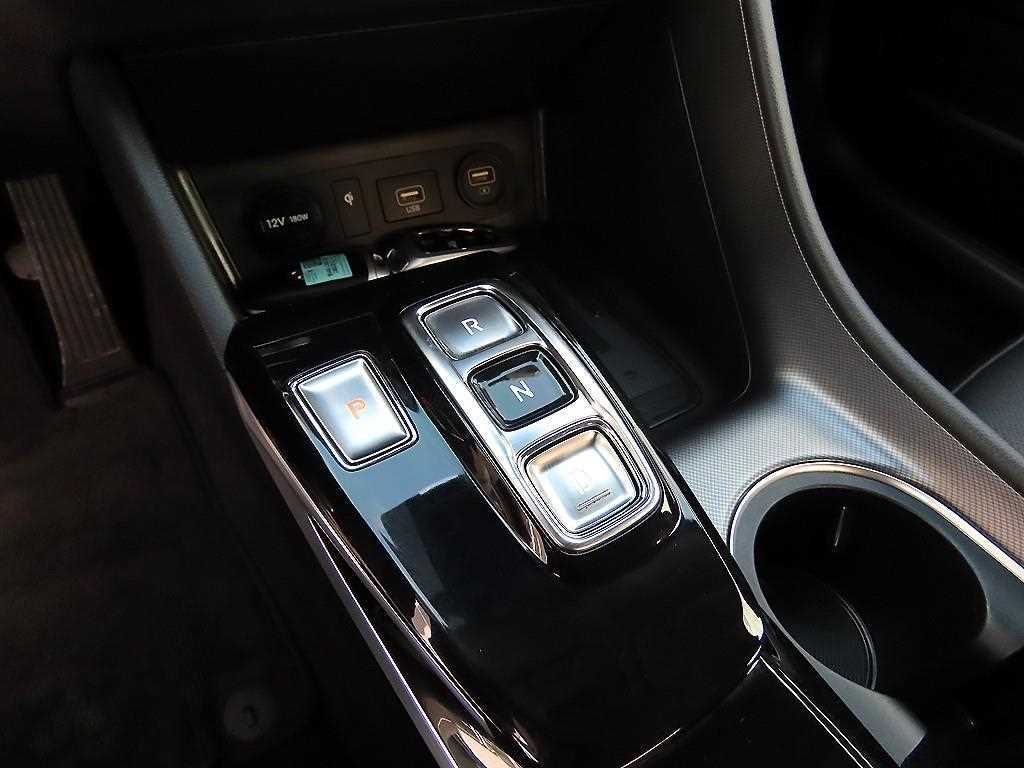 HYUNDAI Sonata - Vista 10