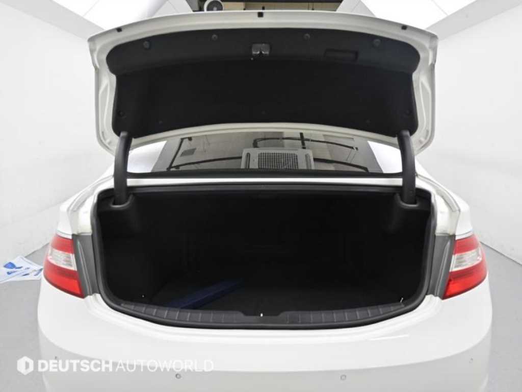 HYUNDAI Grandeur 2012 Blanco - Importación desde Corea - HF Imports Iquique - Foto 20