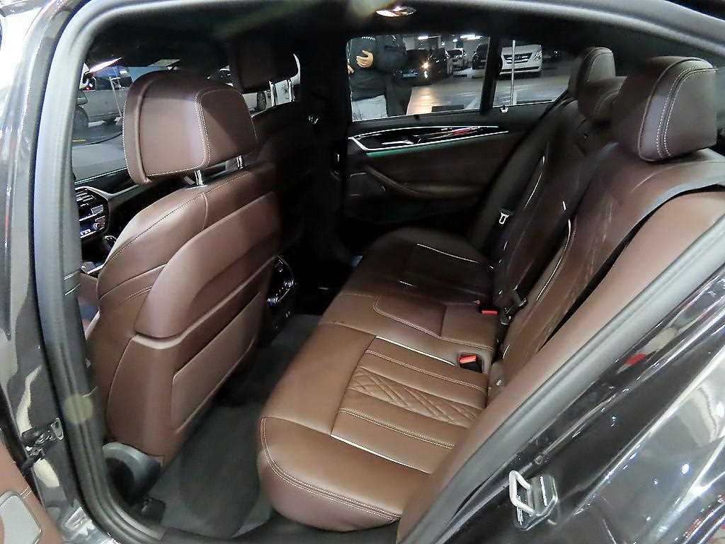 BMW 5 Series - Vista 7