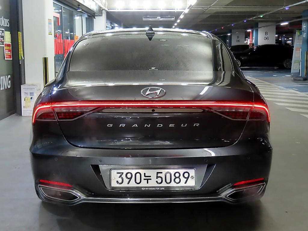 HYUNDAI Grandeur - Vista 5
