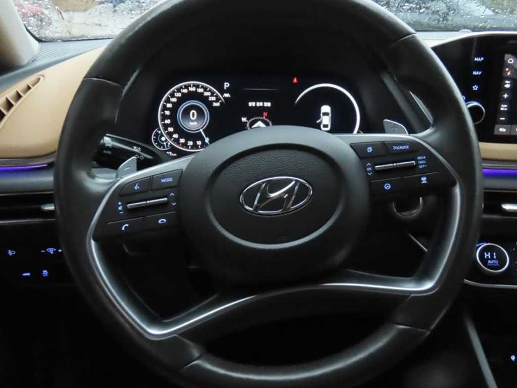 HYUNDAI Sonata - Vista 9
