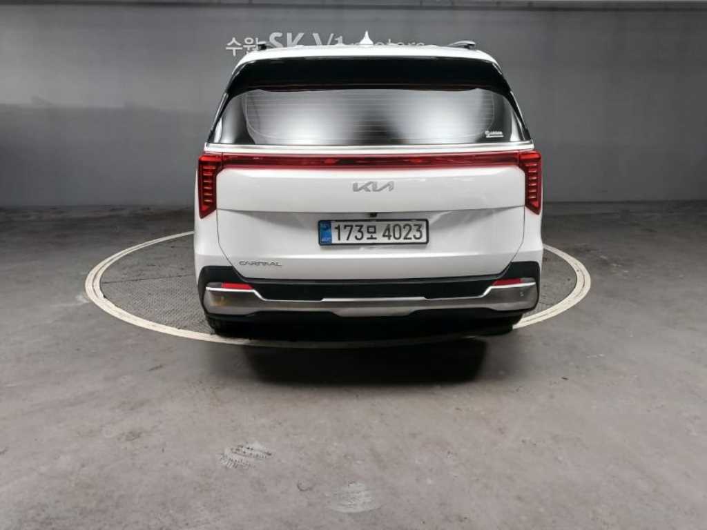 KIA Carnival - Vista 5