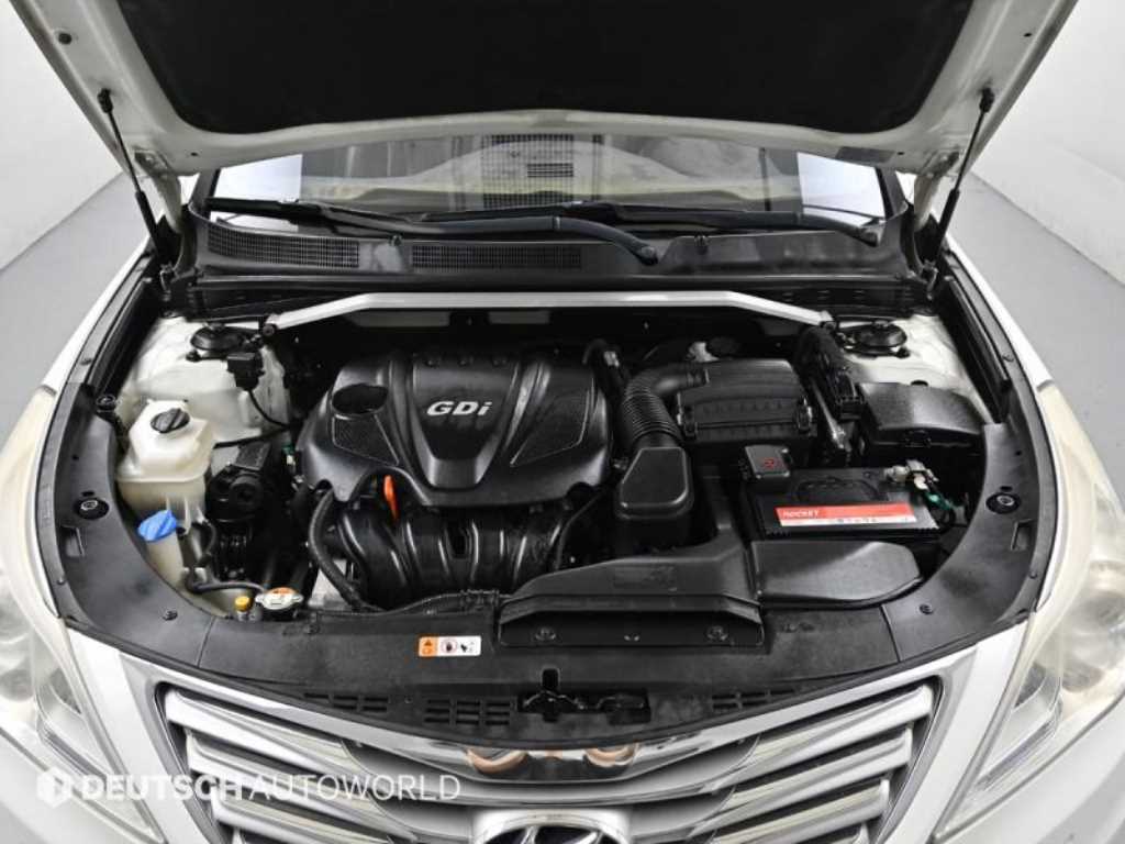 HYUNDAI Grandeur - Vista 6