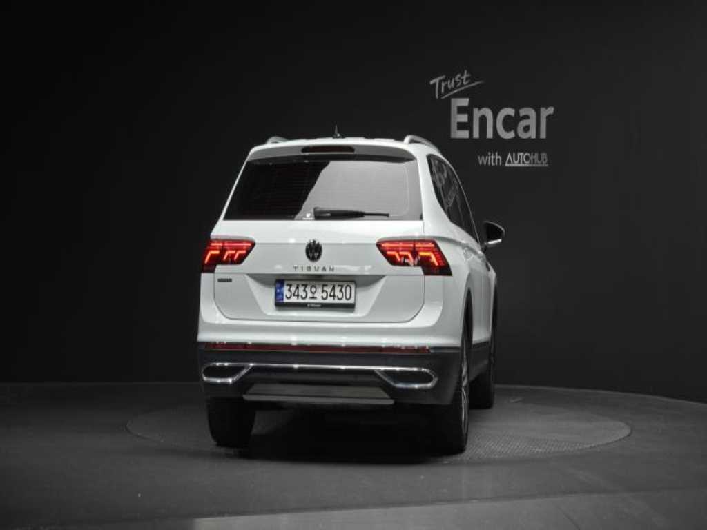 Volkswagen Tiguan - Vista 4