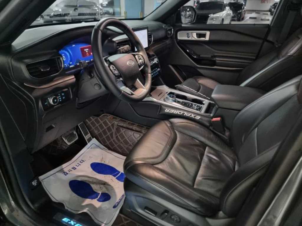 Ford Explorer - Vista 8