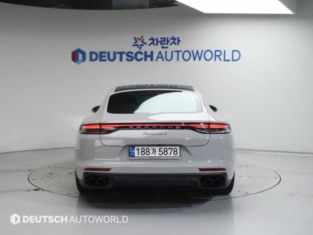 Porsche Panamera - Vista 4