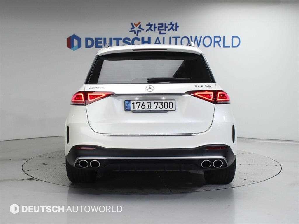 Mercedes Benz GLE Class - Vista 4