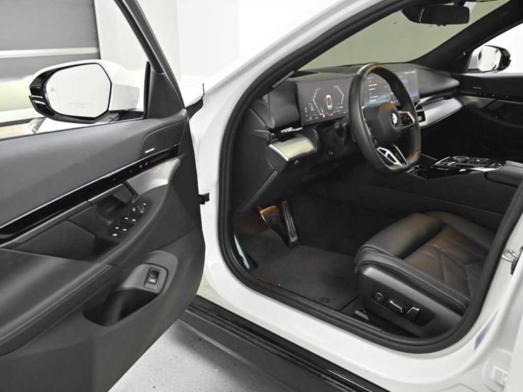 BMW 5 Series - Vista 11