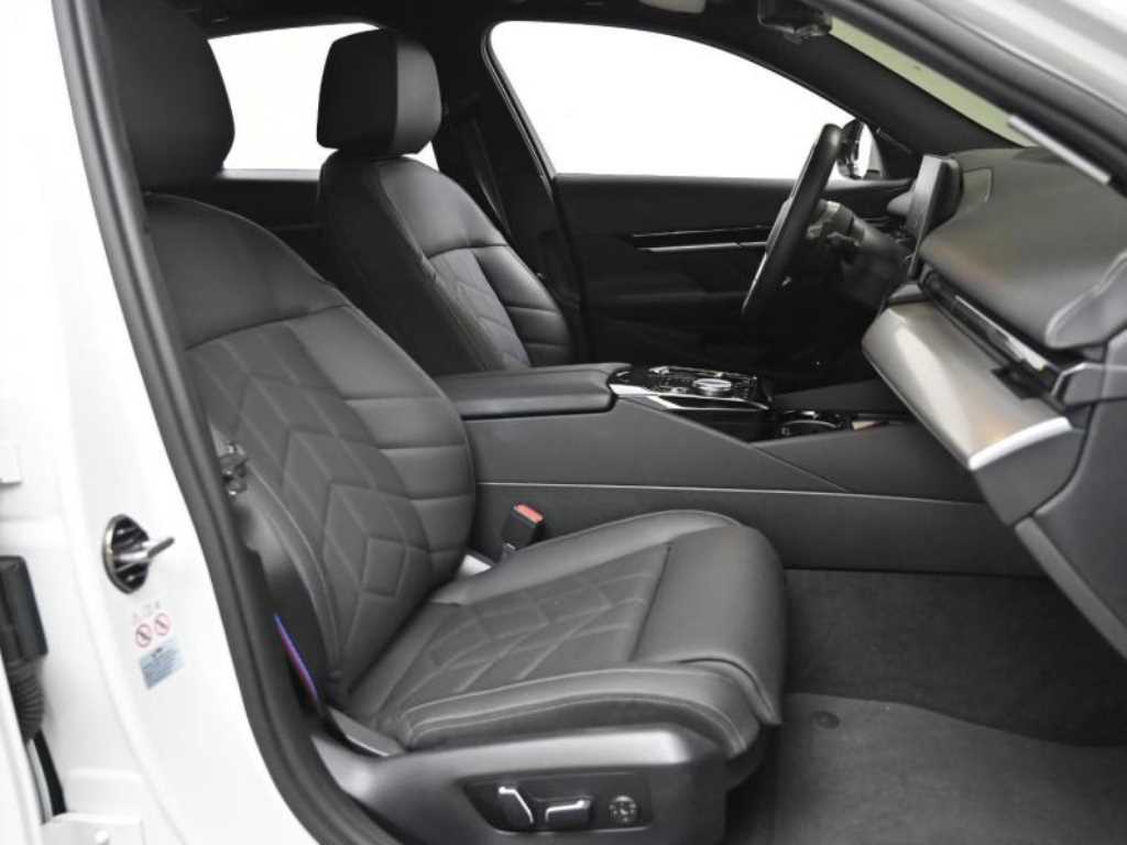 BMW 5 Series - Vista 10