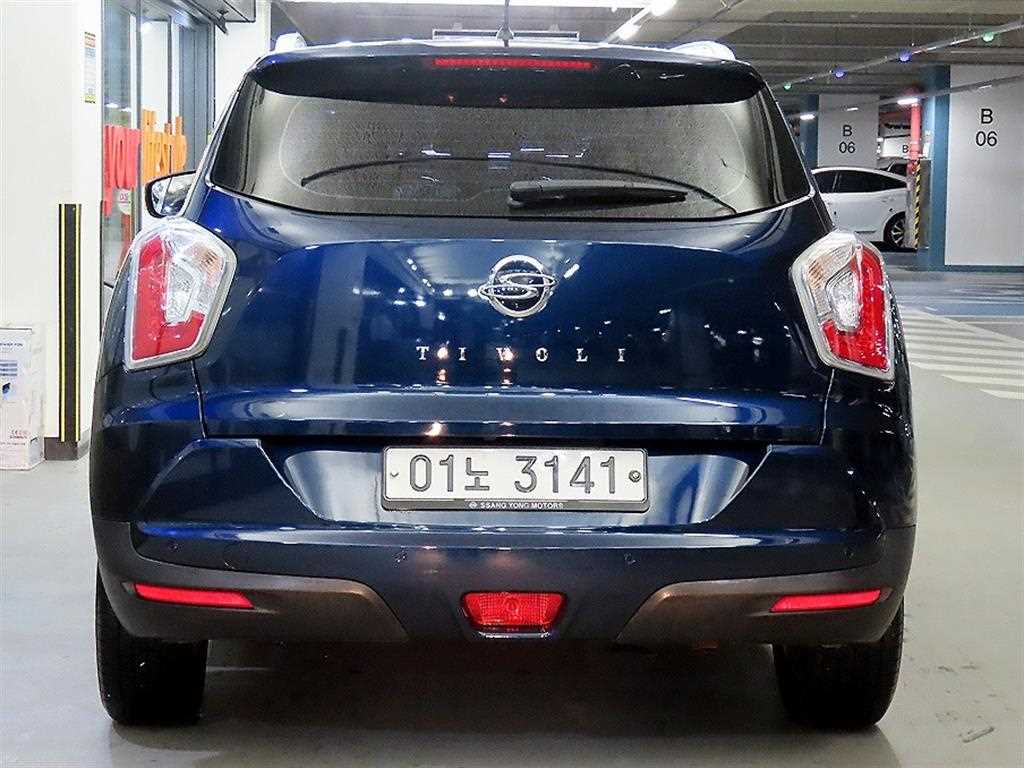 Ssangyong Tivoli - Vista 5