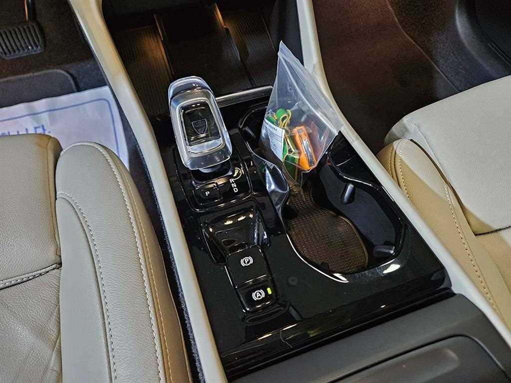 Volvo XC40 - Vista 10