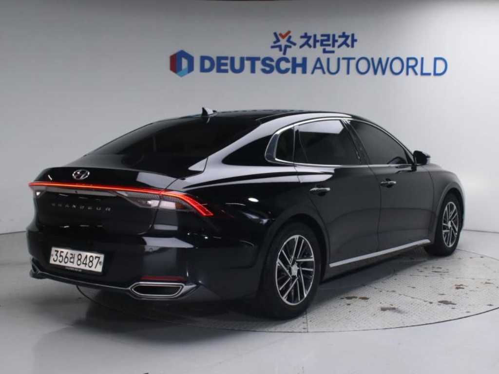 HYUNDAI Grandeur - Vista 4