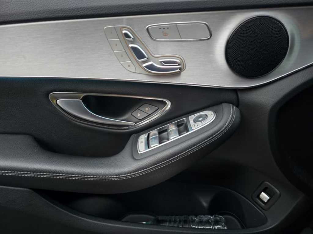 Mercedes Benz C Class - Vista 10