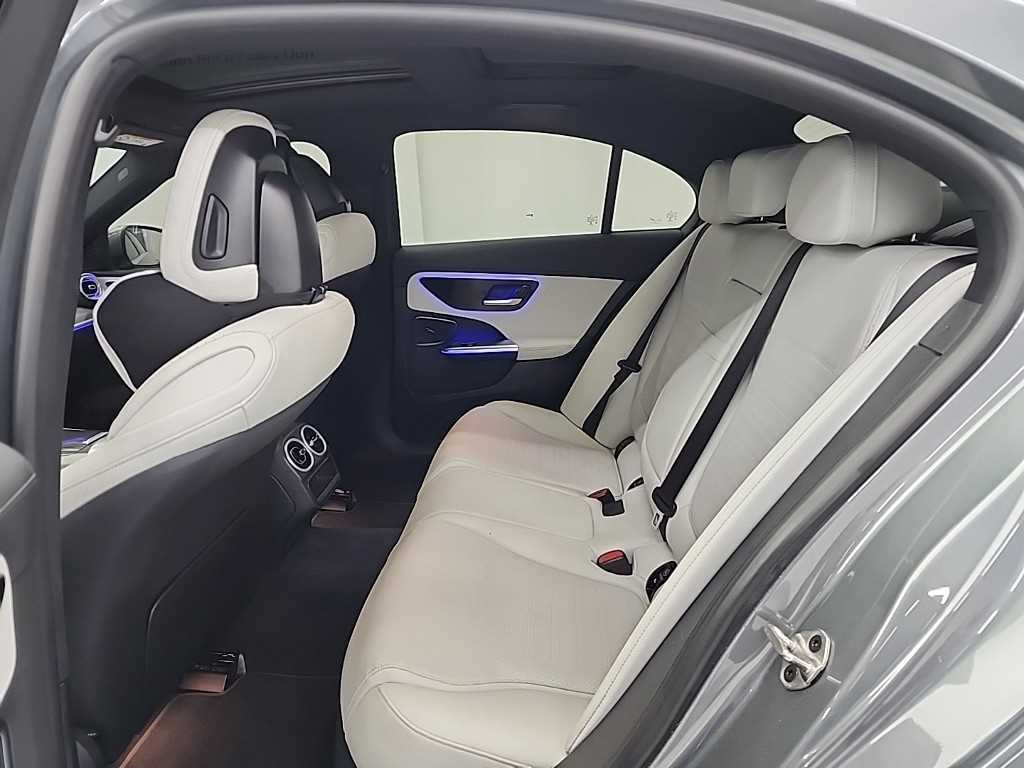 Mercedes Benz C Class - Vista 12