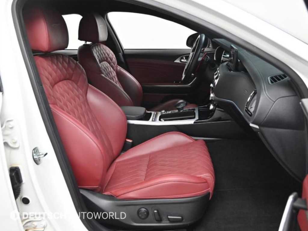 KIA Stinger - Vista 10