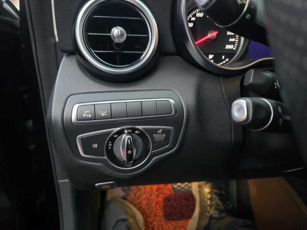 Mercedes Benz C Class 2017 Negro - Importación desde Corea - HF Imports Iquique - Foto 17