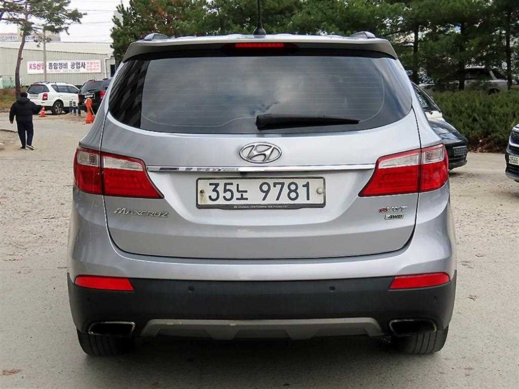 HYUNDAI Maxcruz - Vista 4