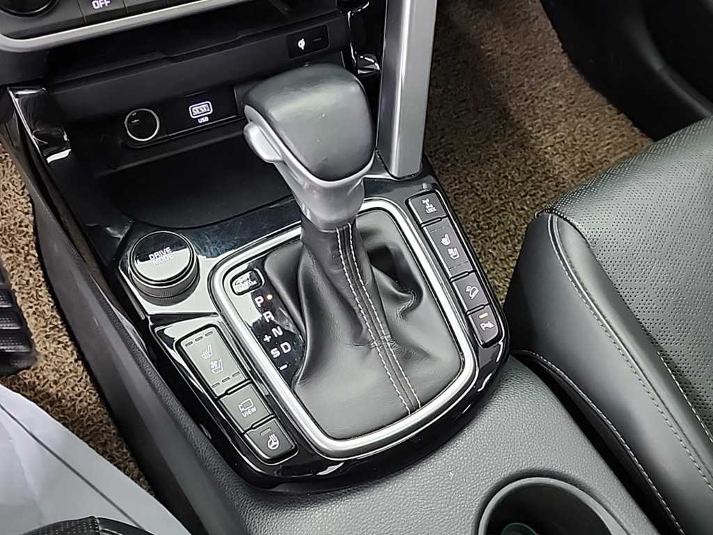 KIA Seltos - Vista 8