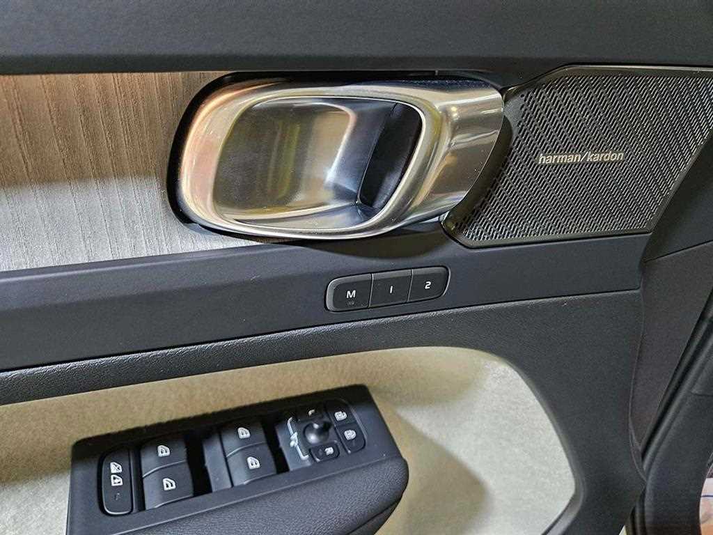 Volvo XC40 - Vista 11