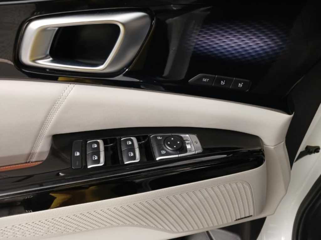 KIA Carnival - Vista 9