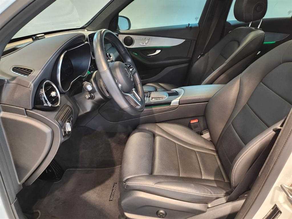 Mercedes Benz GLC Class - Vista 11