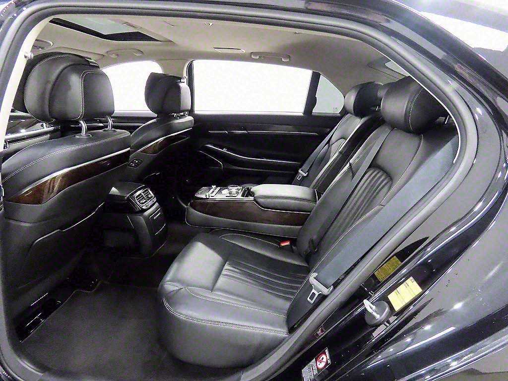 Genesis G90 - Vista 6