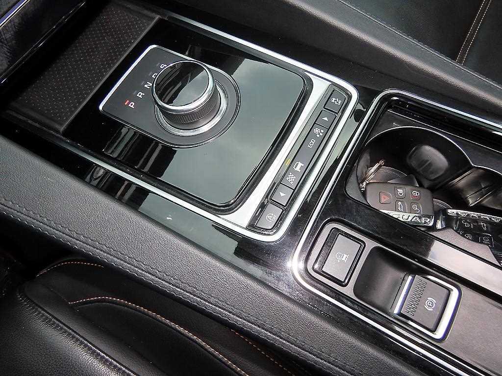 Jaguar F-PACE - Vista 10