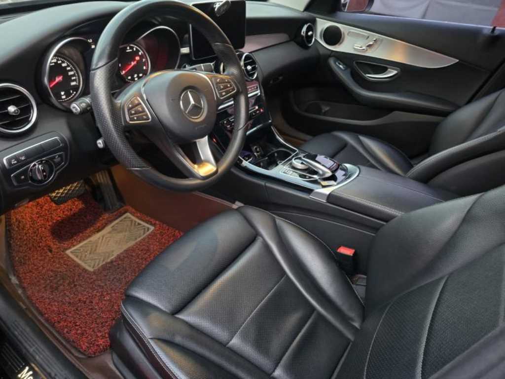 Mercedes Benz C Class - Vista 9