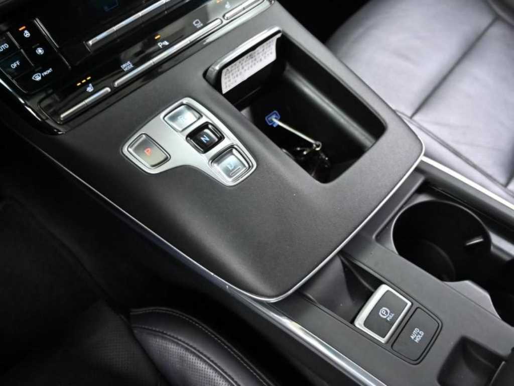 HYUNDAI Grandeur - Vista 9