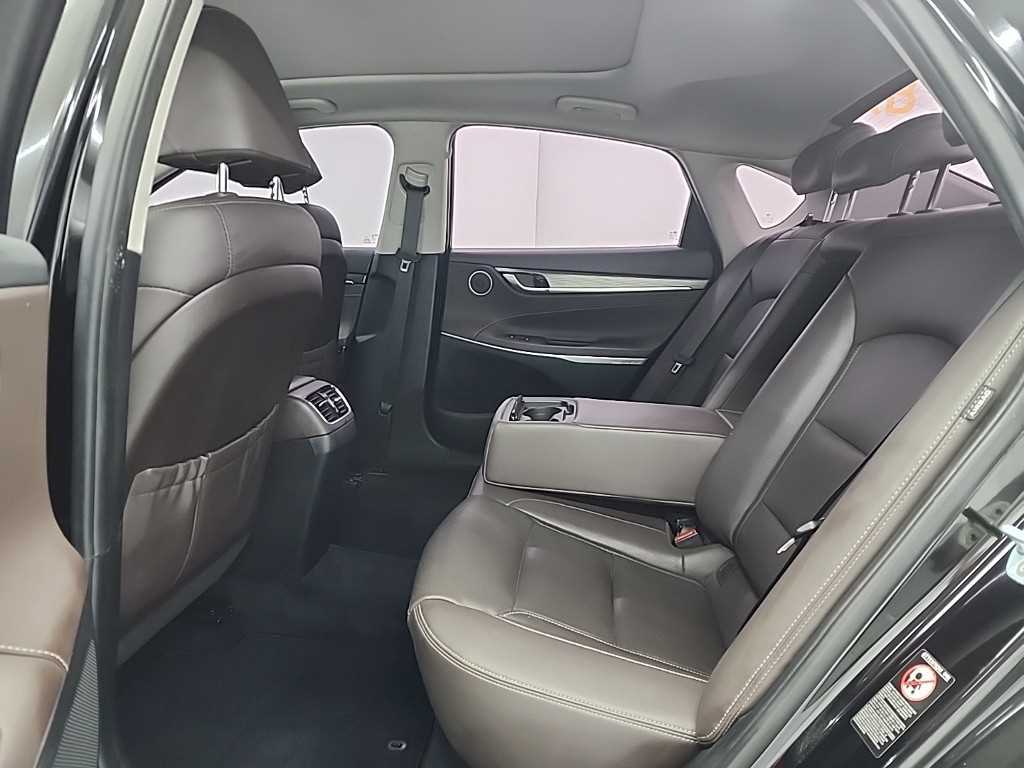 HYUNDAI Grandeur - Vista 12