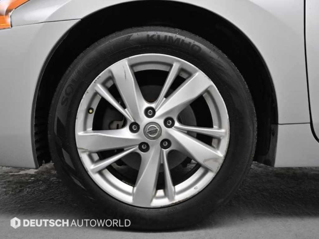 Nissan Altima - Vista 5