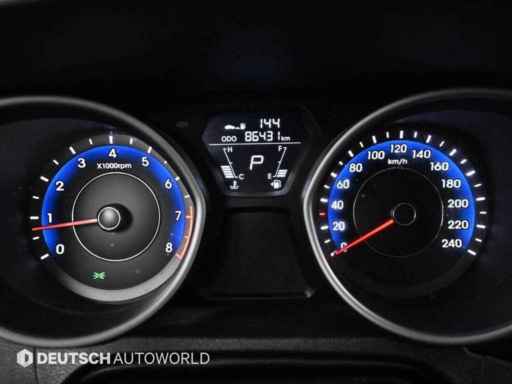 HYUNDAI Avante - Vista 6