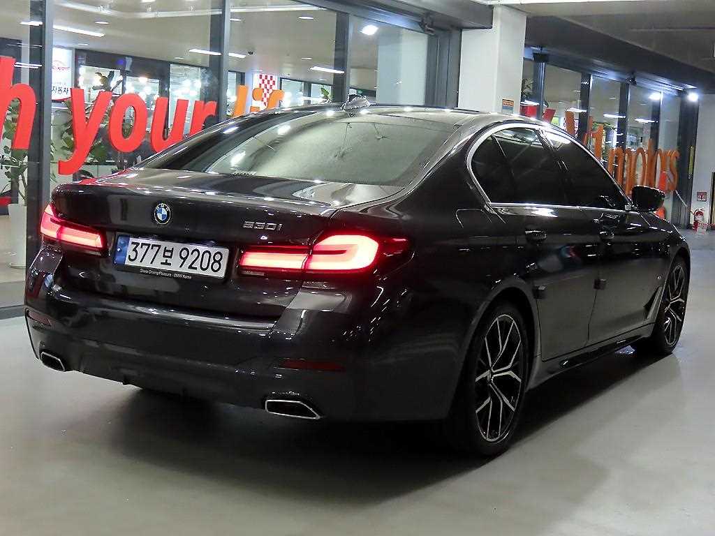 BMW 5 Series - Vista 4