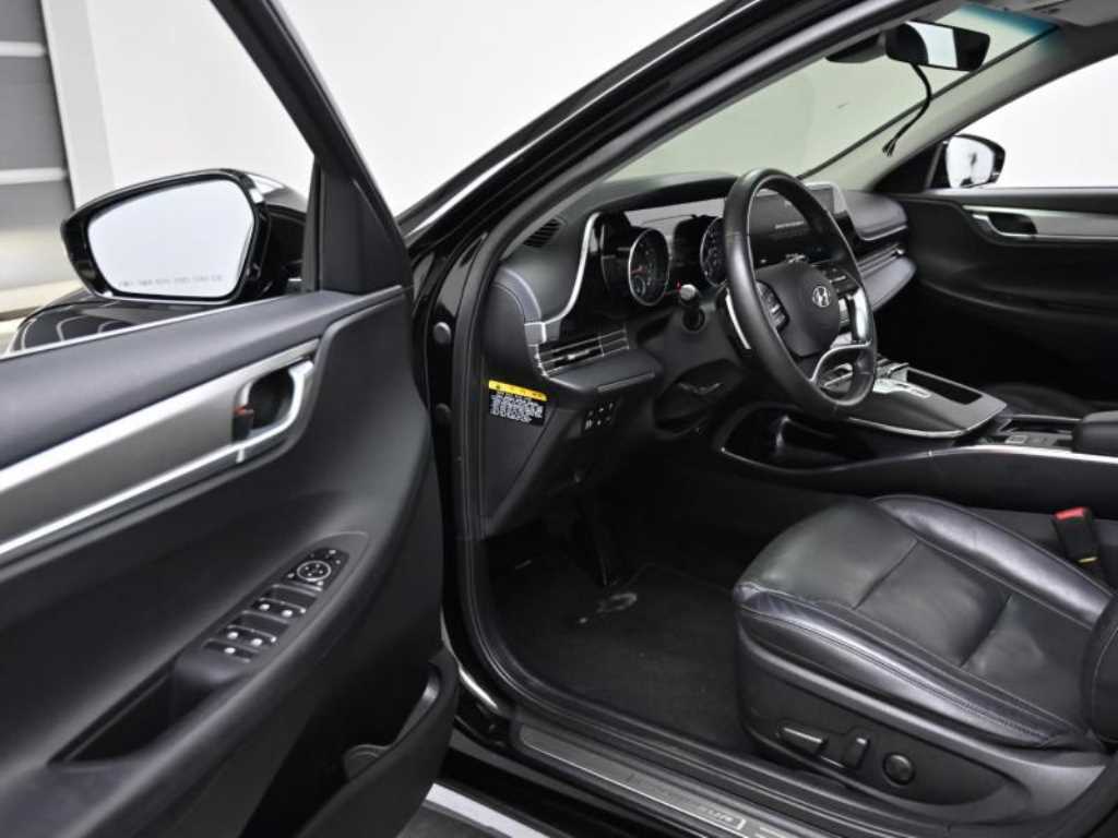 HYUNDAI Grandeur - Vista 11