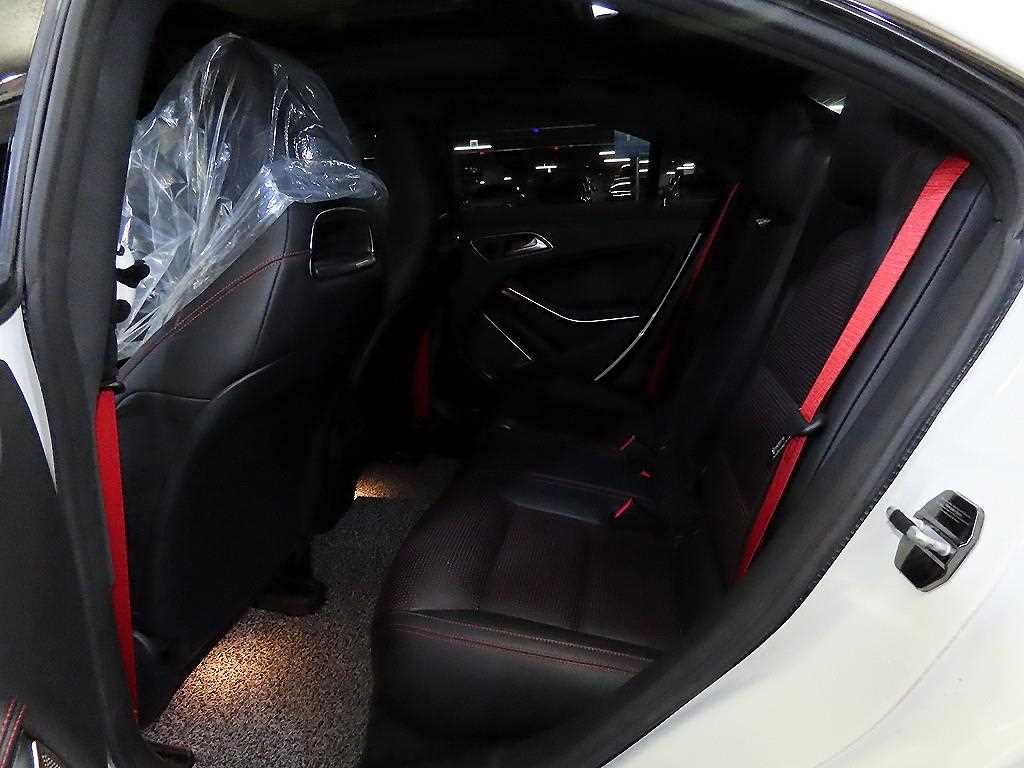 Mercedes Benz CLA Class - Vista 7