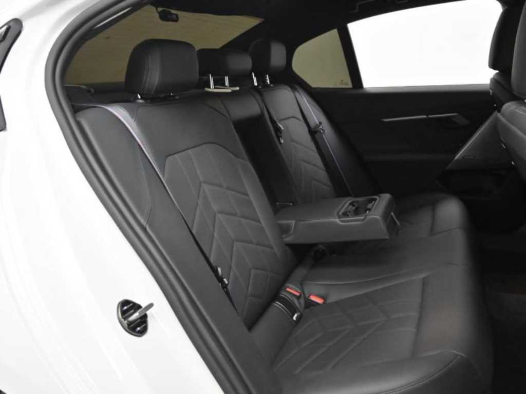 BMW 5 Series - Vista 12