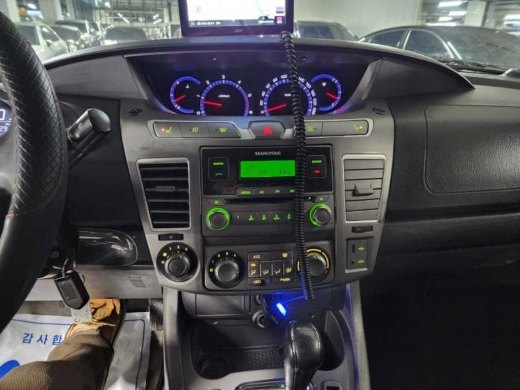 Ssangyong Korando 2014 Negro - Importación desde Corea - HF Imports Iquique - Foto 13