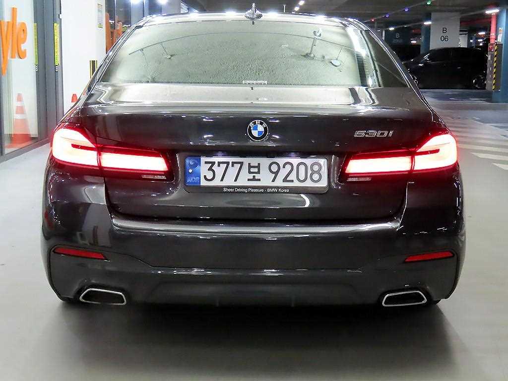 BMW 5 Series - Vista 5