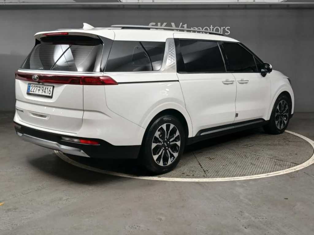 KIA Carnival - Vista 4