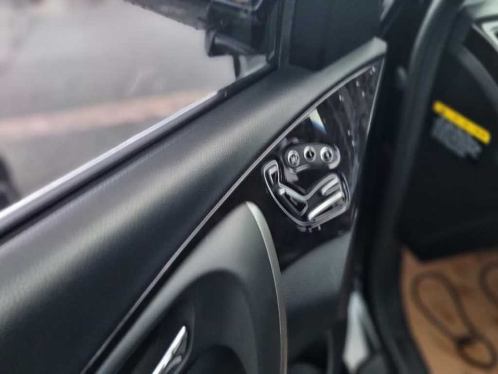 HYUNDAI Grandeur - Vista 10