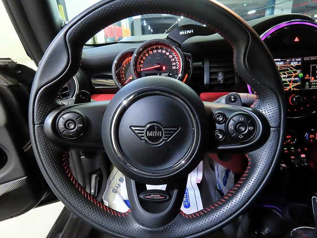 Mini Cooper Convertible - Vista 12