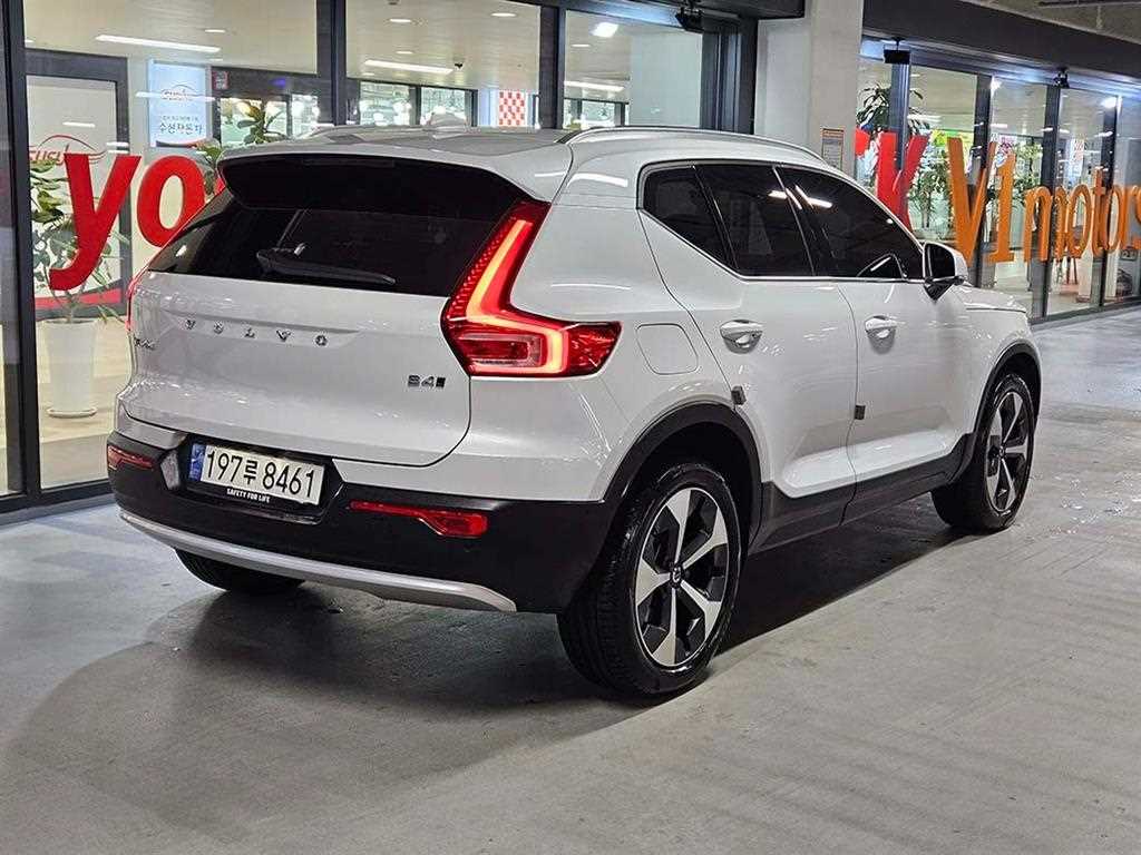 Volvo XC40 - Vista 4