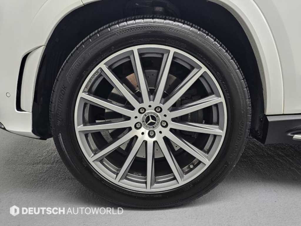 Mercedes Benz GLS Class - Vista 5