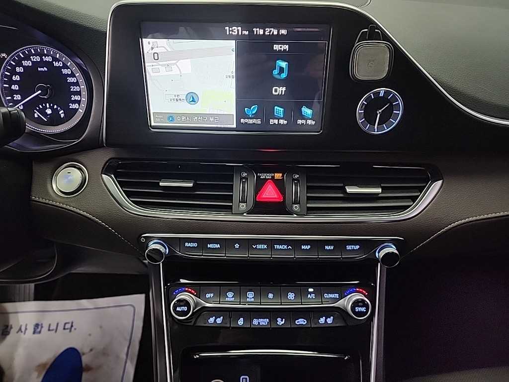 HYUNDAI Grandeur - Vista 10