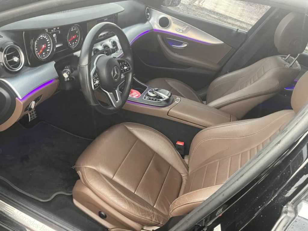 Mercedes Benz E class - Vista 12